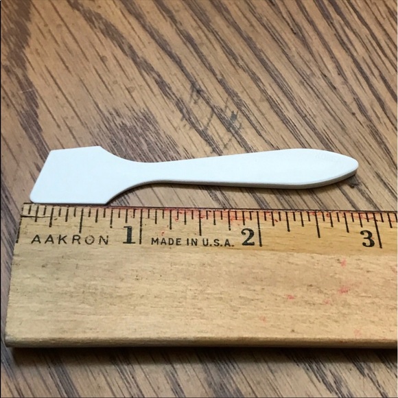 50 Cosmetic Spatulas - Picture 3 of 3